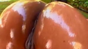 Edible Giant Black Greeze Butts 5