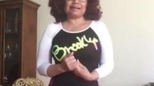 Abuela dominicana de 58 en periscope caliente